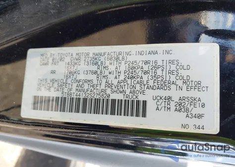 2002 Toyota Tundra Sr5 V8 z USA, uszkodzony, nr VIN 5TBBT44132S275820